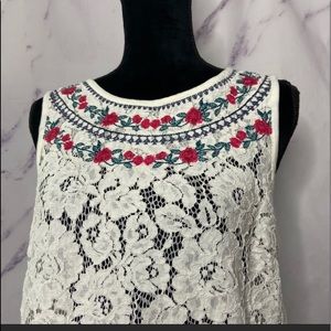 Anthropologie Meadow Rue White Floral  Lace Top